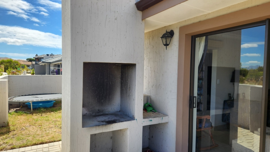 3 Bedroom Property for Sale in Dana Bay Western Cape